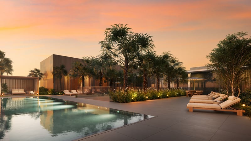 Rooftop Pool & Sun Deck