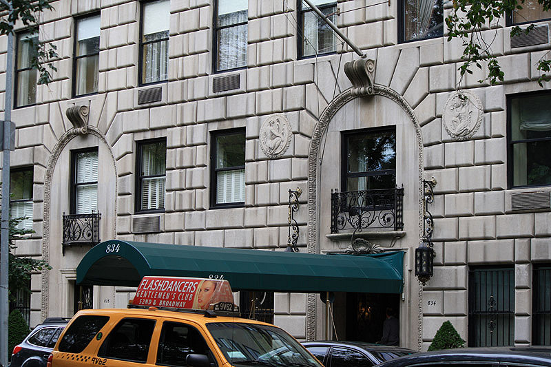 834 Fifth Avenue exterior in Manhattan