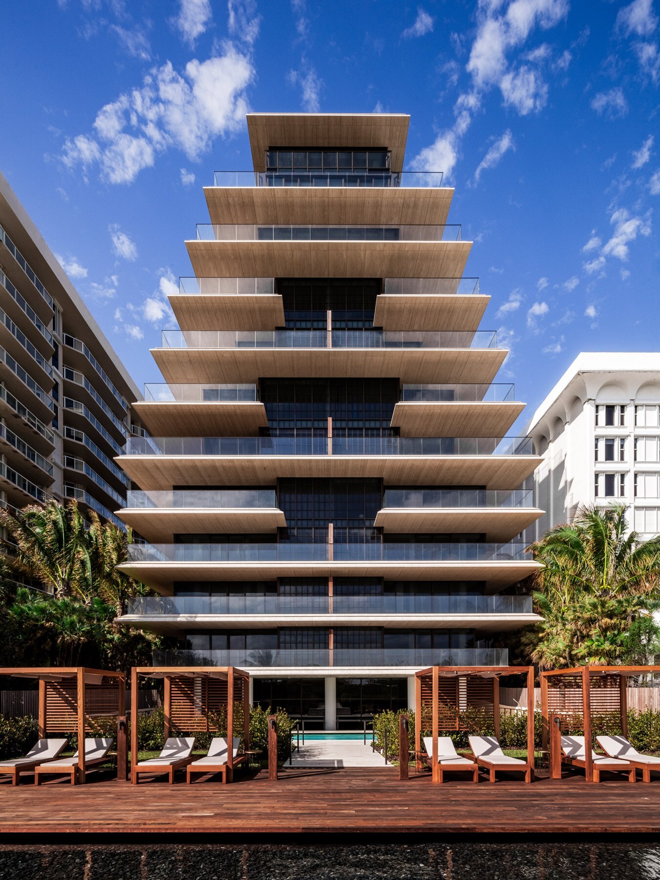 Arte Surfside exterior in Surfside