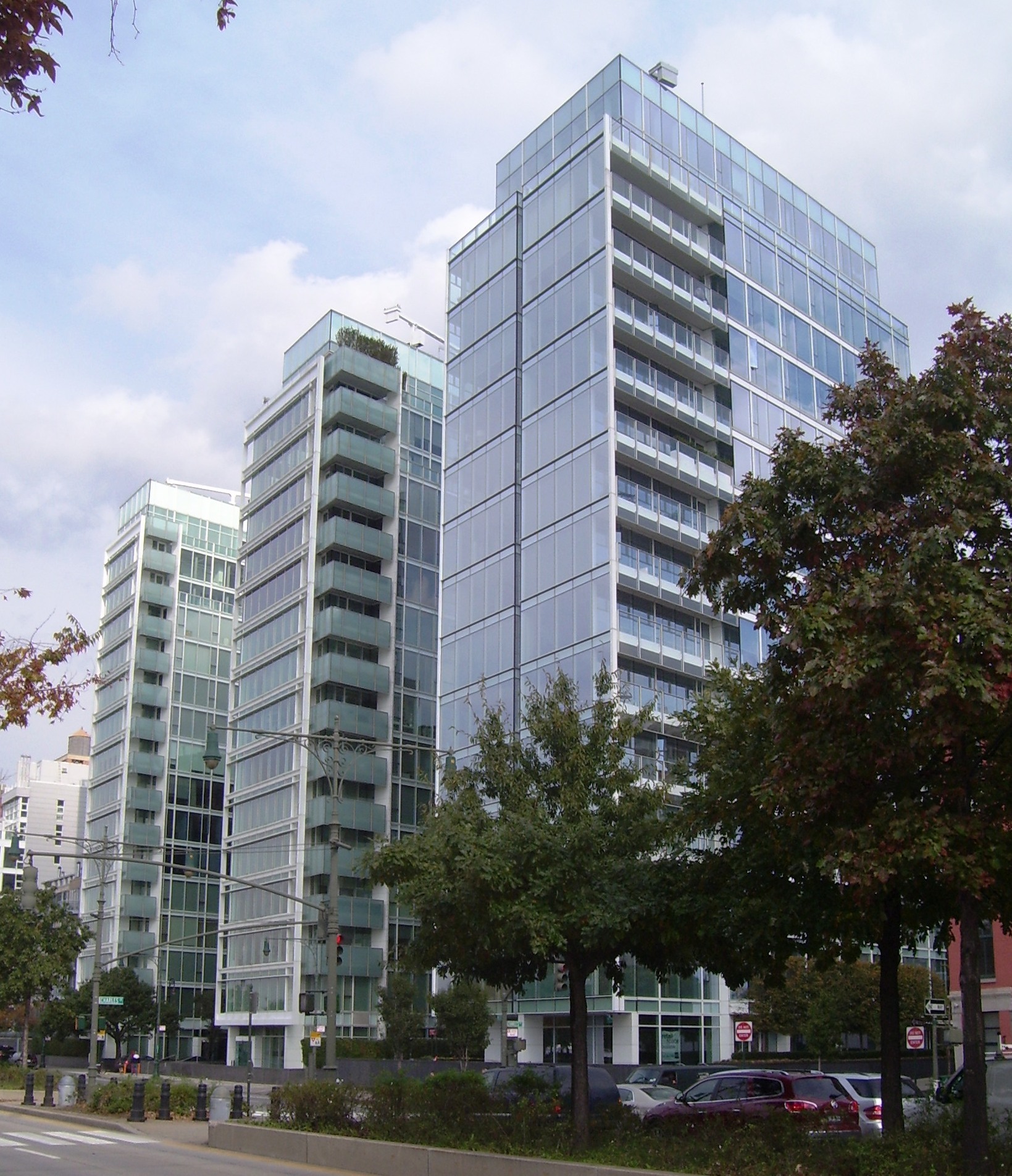 165 Charles Street exterior in Manhattan