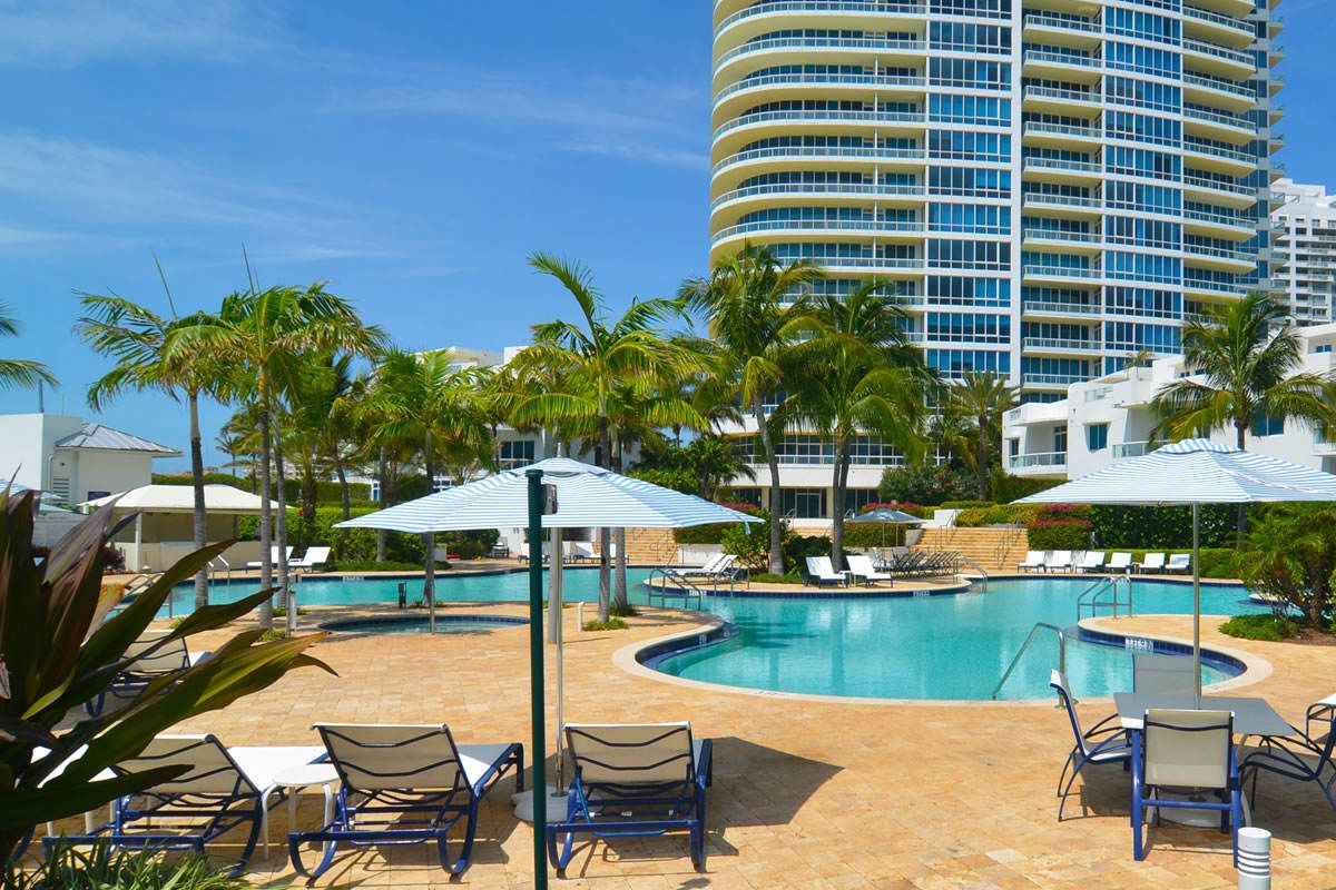 Lagoon pool and landscaped grounds at Continuum South Beach